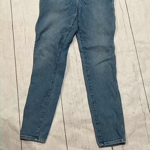 Madewell blue high rise skinny jeans - Picture 2 of 9